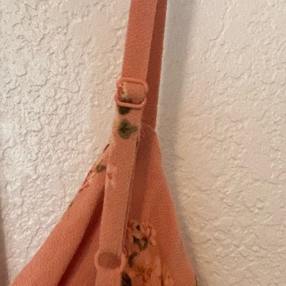 American Eagle tank top. Blush with floral pattern. NWT! Medium - Picture 13 of 13
